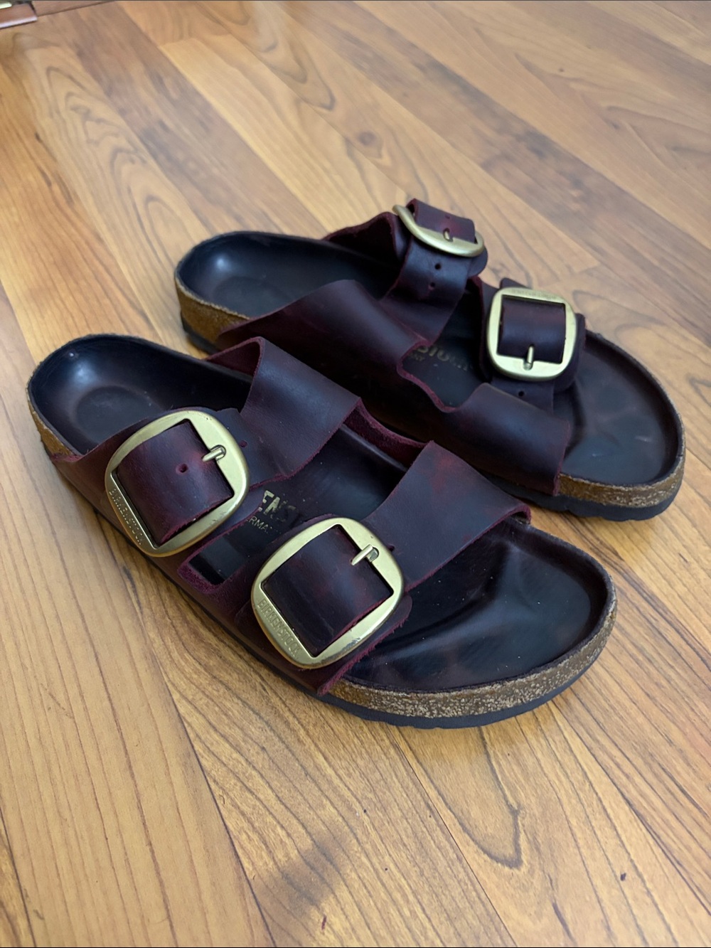 🌵Birkenstock Arizona Big Buckle Leather Dark Maroon • Size 40 or 9/9.5
